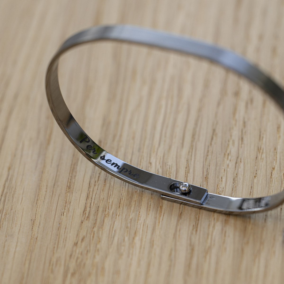 Gravure laser bracelets joncs Saturne