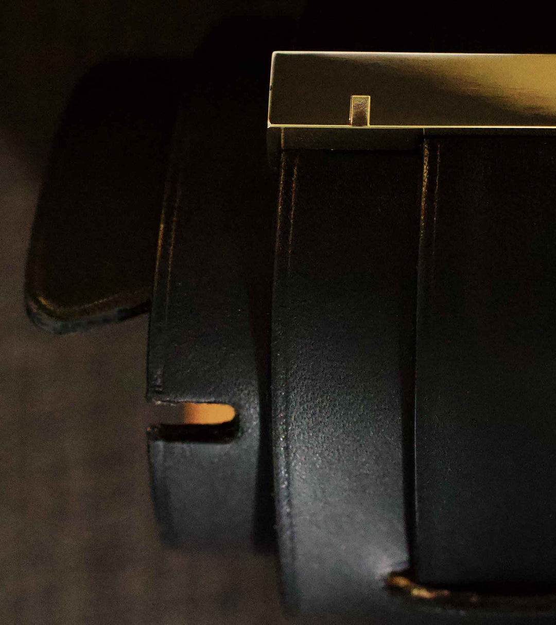 Vert armée Noir - Bracelet Avec Lanière Et Casque De Guerrier Spartiate Vert armée Noir - Bracelet Avec Lanière Et Casque De Guerrier Spartiate