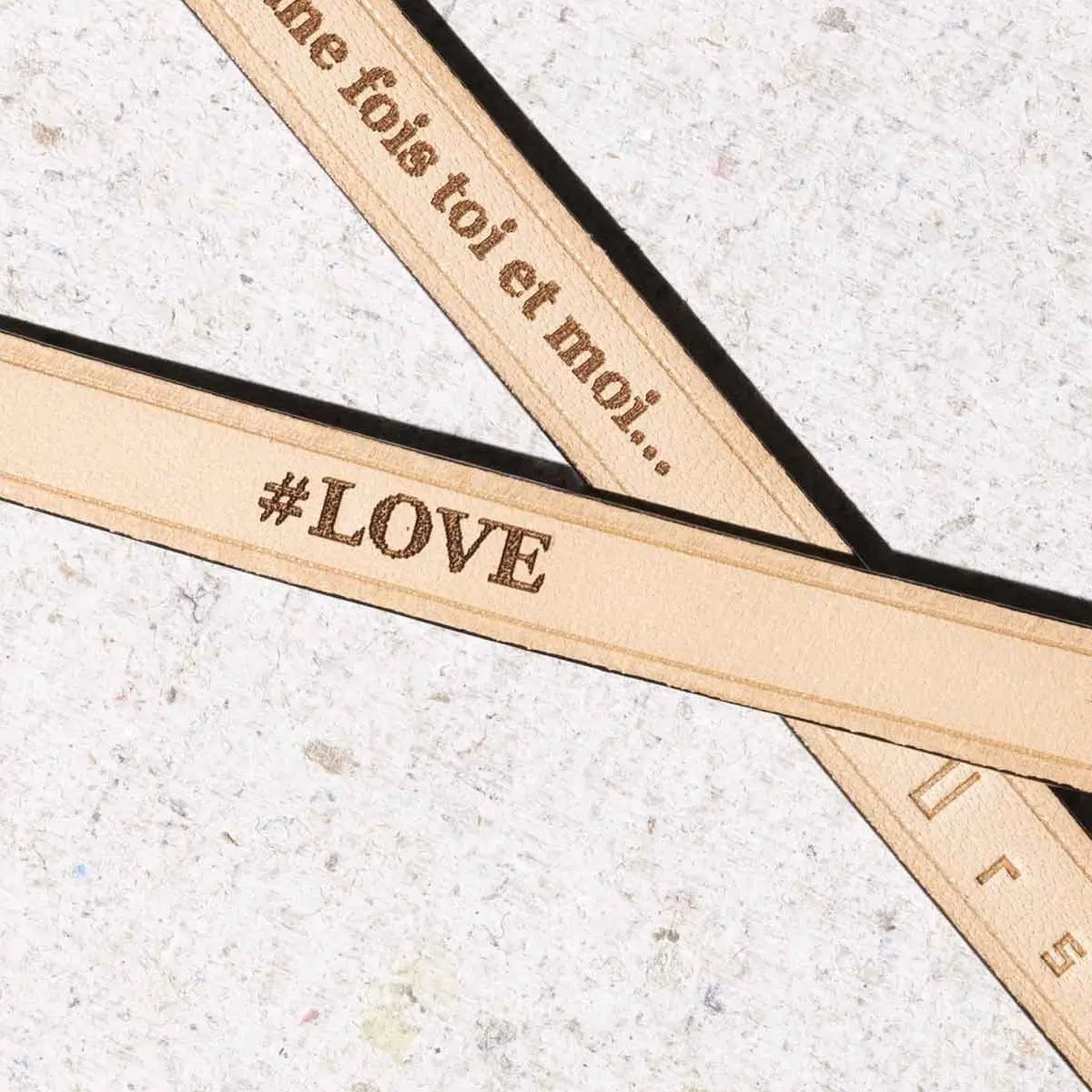 Gravure laser intérieur cuir