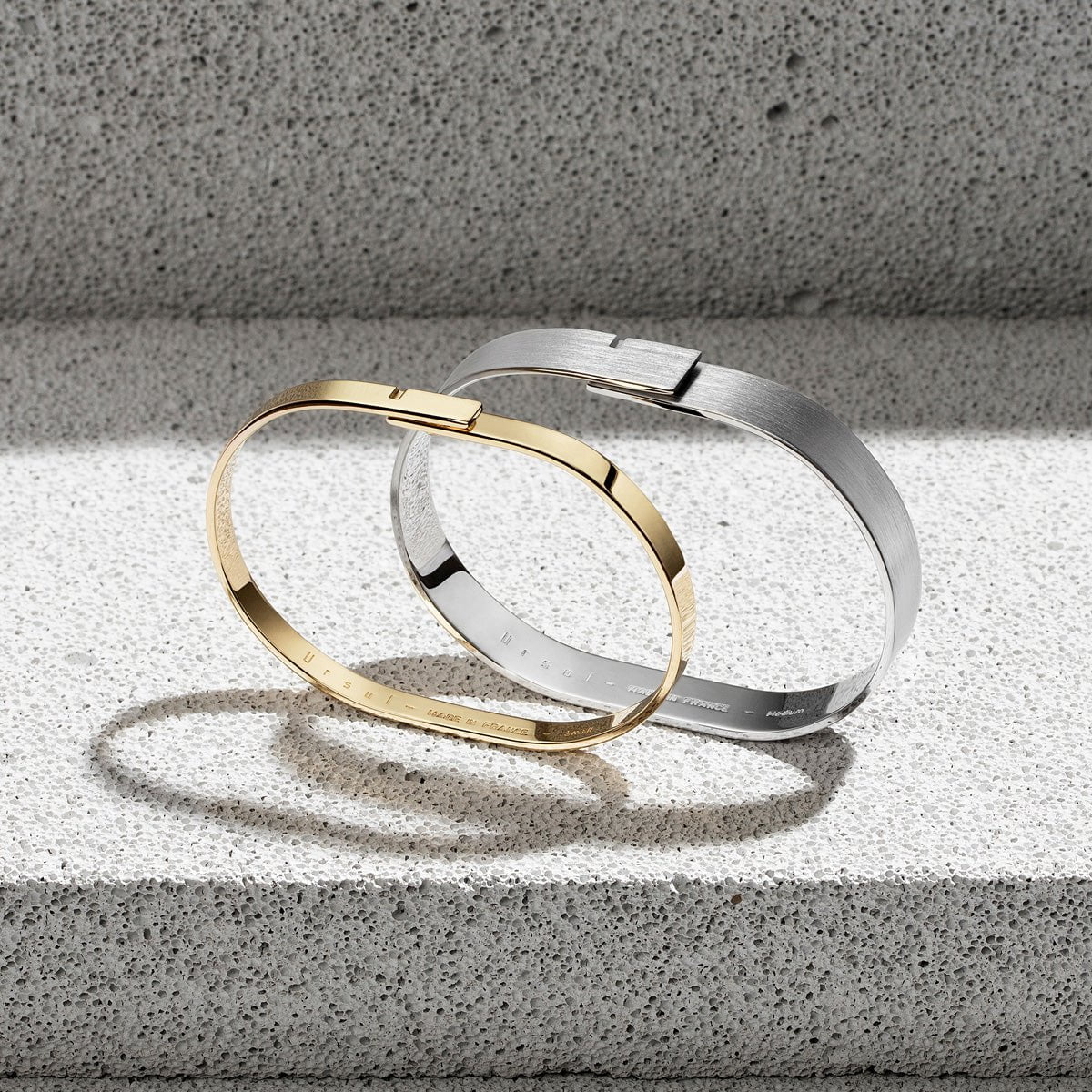 Bracelet jonc SATURNE poli et satiné – deux états de lumière, Ursul Paris